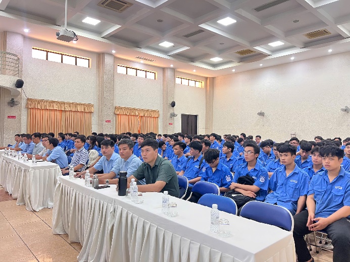 Tân sinh viên khóa 2026