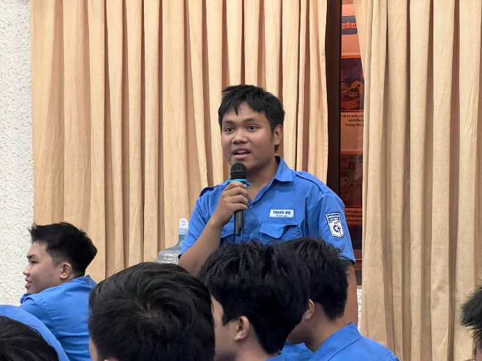 Buổi sinh hoạt chào đón tân sinh viên