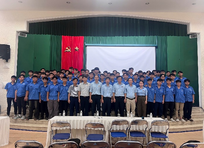Tinh thần tân sinh viên khóa 2026