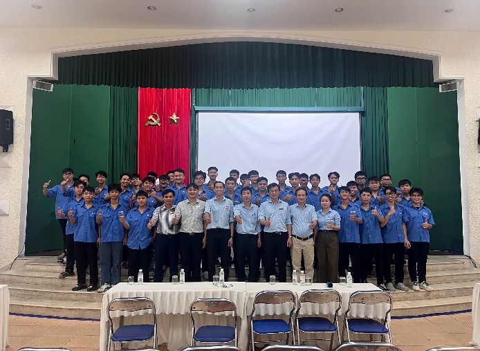 Tinh thần tân sinh viên khóa 2026
