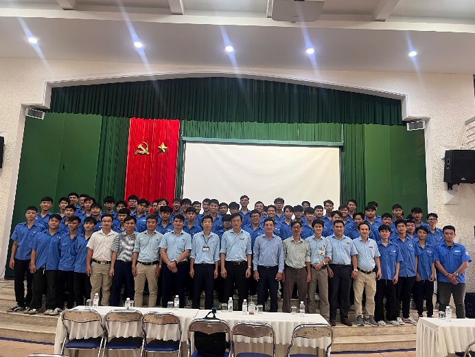 Tinh thần tân sinh viên khóa 2026
