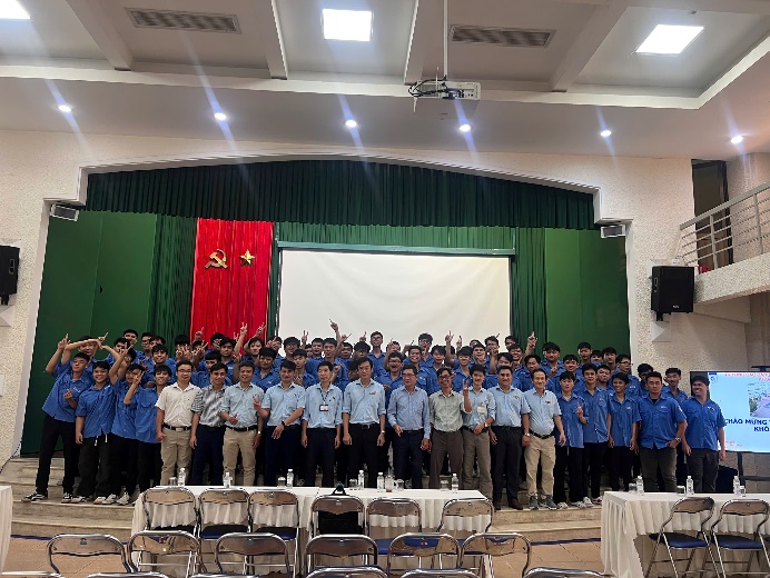 Tinh thần tân sinh viên khóa 2026